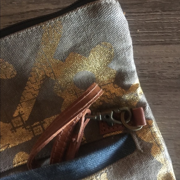 NWT Mona B Fold-Over Crossbody Purse - Picture 5 of 5